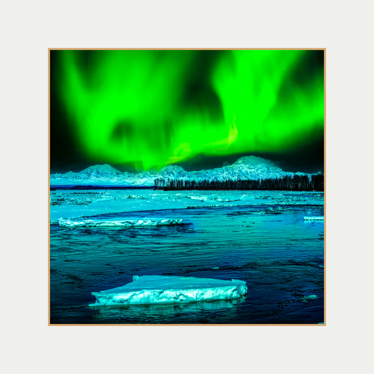 Dazzling Northern Lights Over Icy Waters