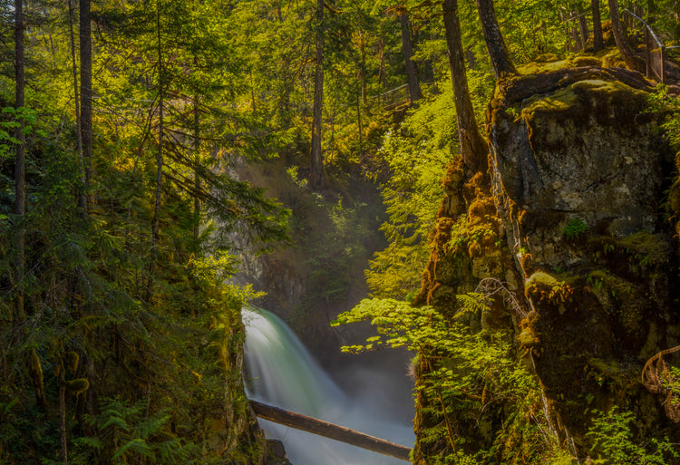 Island waterfall 5