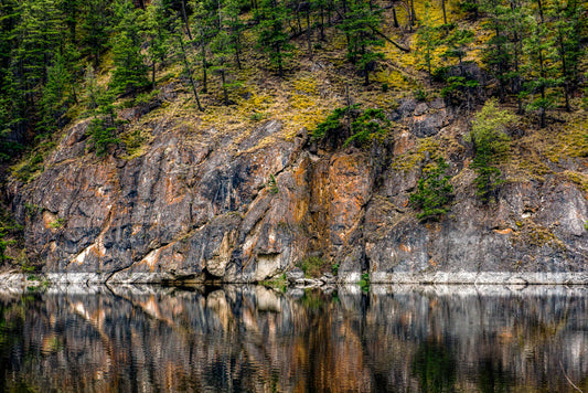 Echoes on the Stoneface
