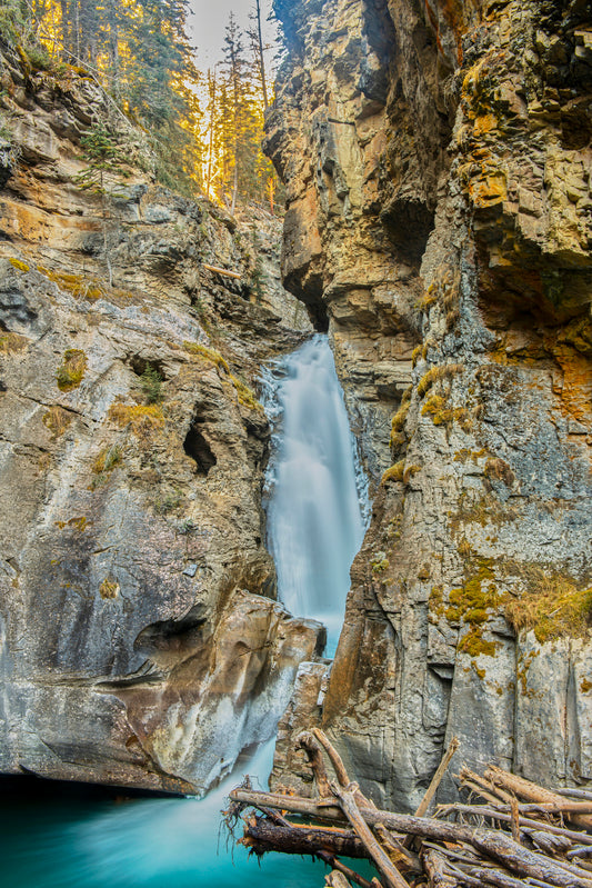 Sunrise at Johnston Canyon